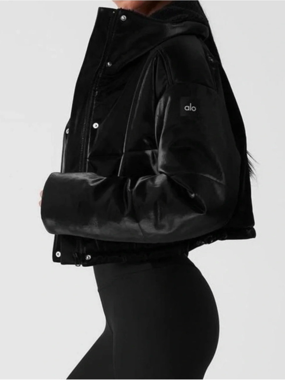 ALO Yoga Black Orion Cropped Puffer - M